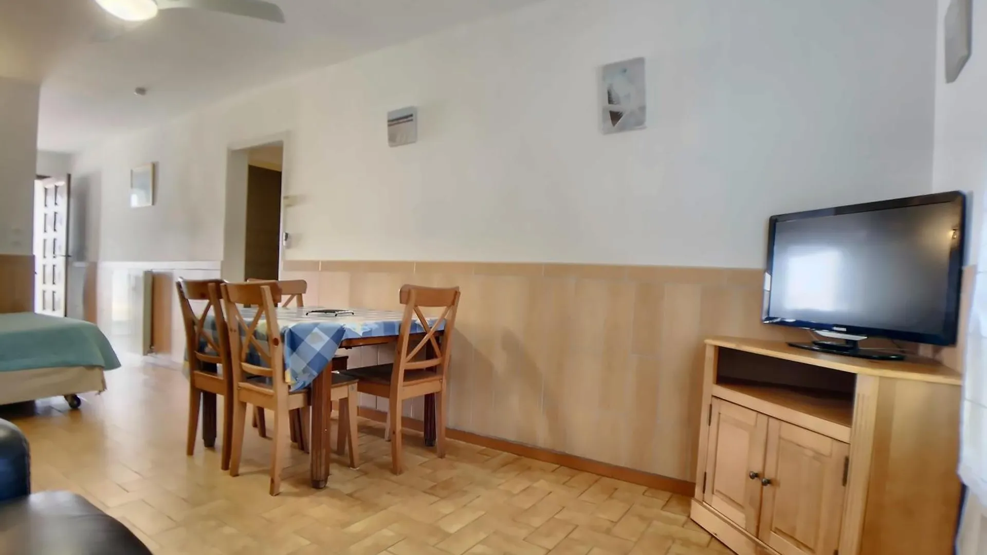 Apartment Appartement 6 Pers, Jardinet Privatif, Wifi - Fr-1-475-145 Saintes-Maries-de-la-Mer
